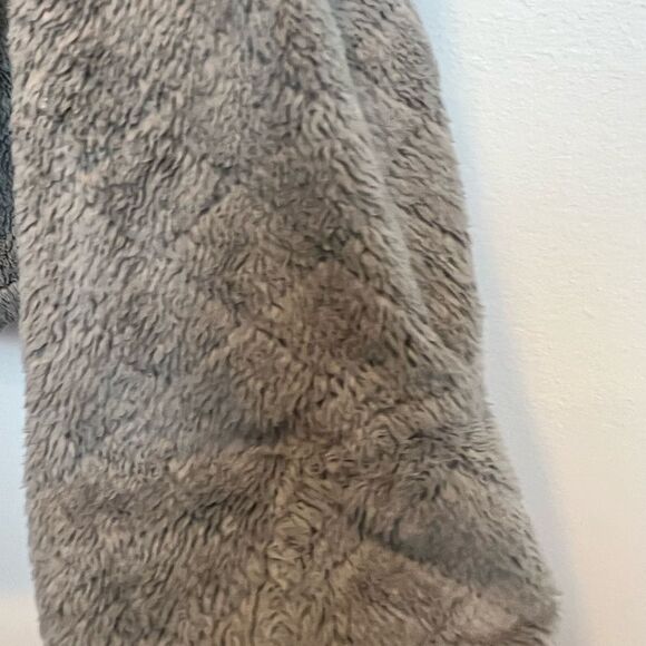 Natural Reflections Cozy Grey Fleece Diamond Quilted SZ M Super Soft - Picture 4 of 10